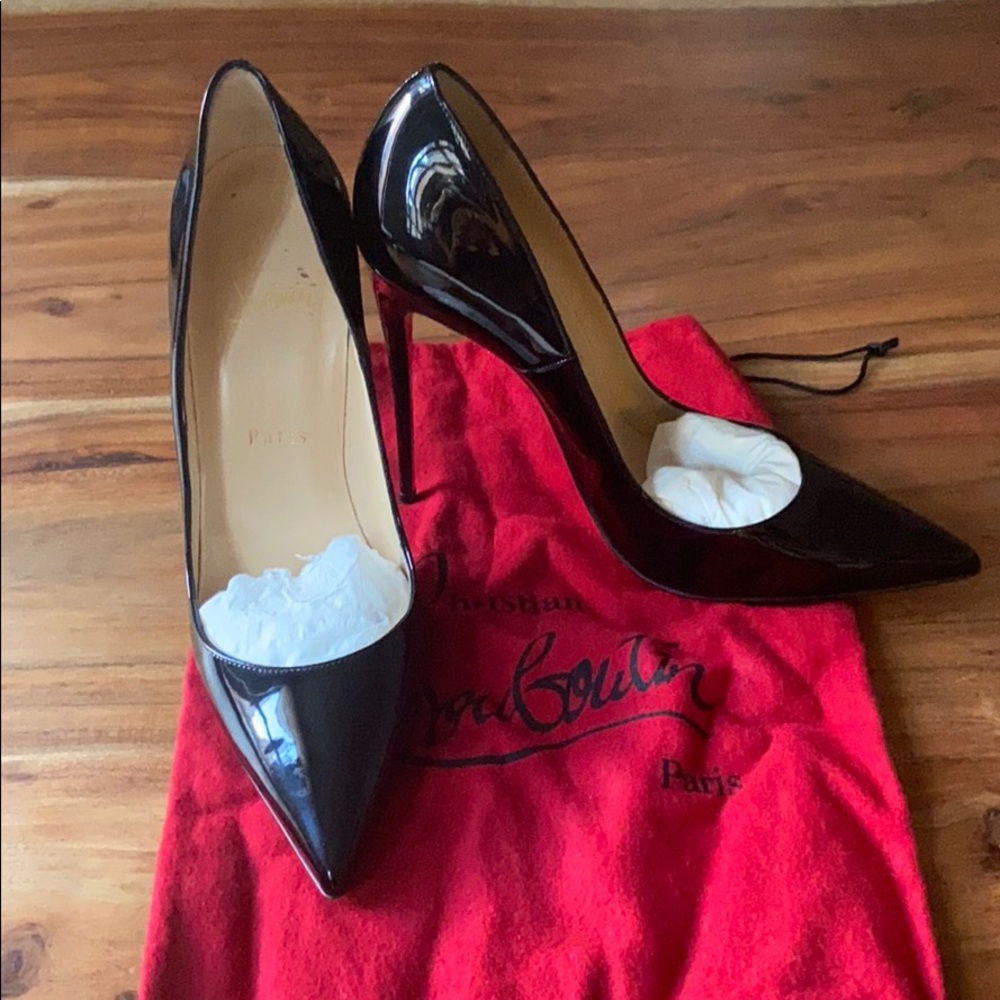 Christian Louboutin So Kate size EUR 39/ US 9